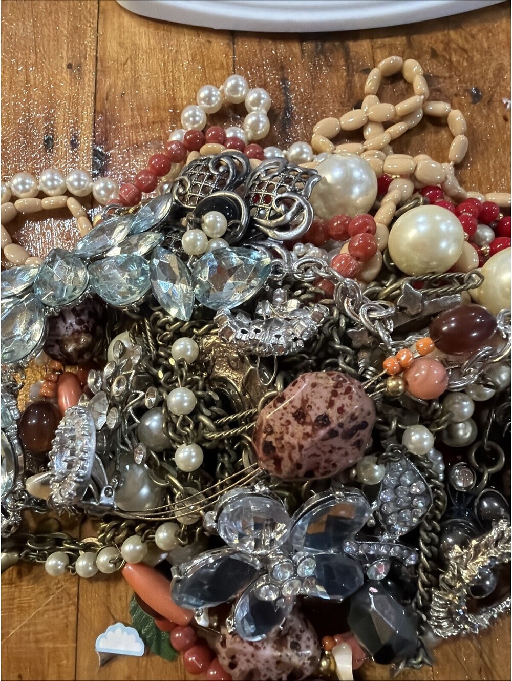 Vintage Beads Bubbles And Other Treasures Over A Pound #8